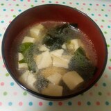 あっさりで美味しい☆わかめ豆腐の韓国風スープ